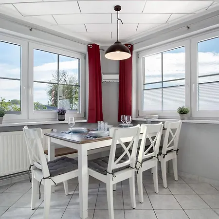Holiday home Ruegenferienhaus Komplett