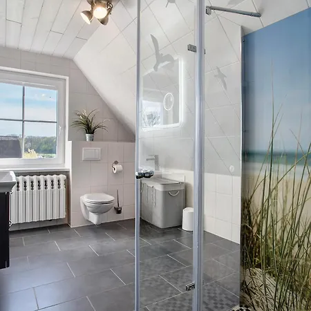 Ruegenferienhaus Komplett Hébergement de vacances Schaprode